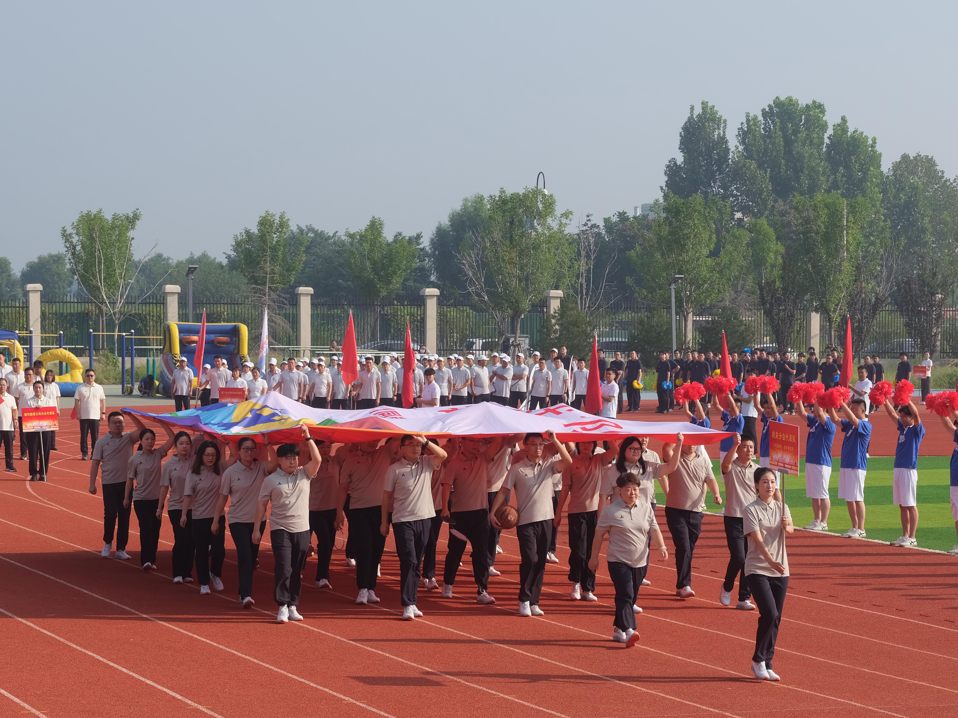機(jī)關(guān).JPG